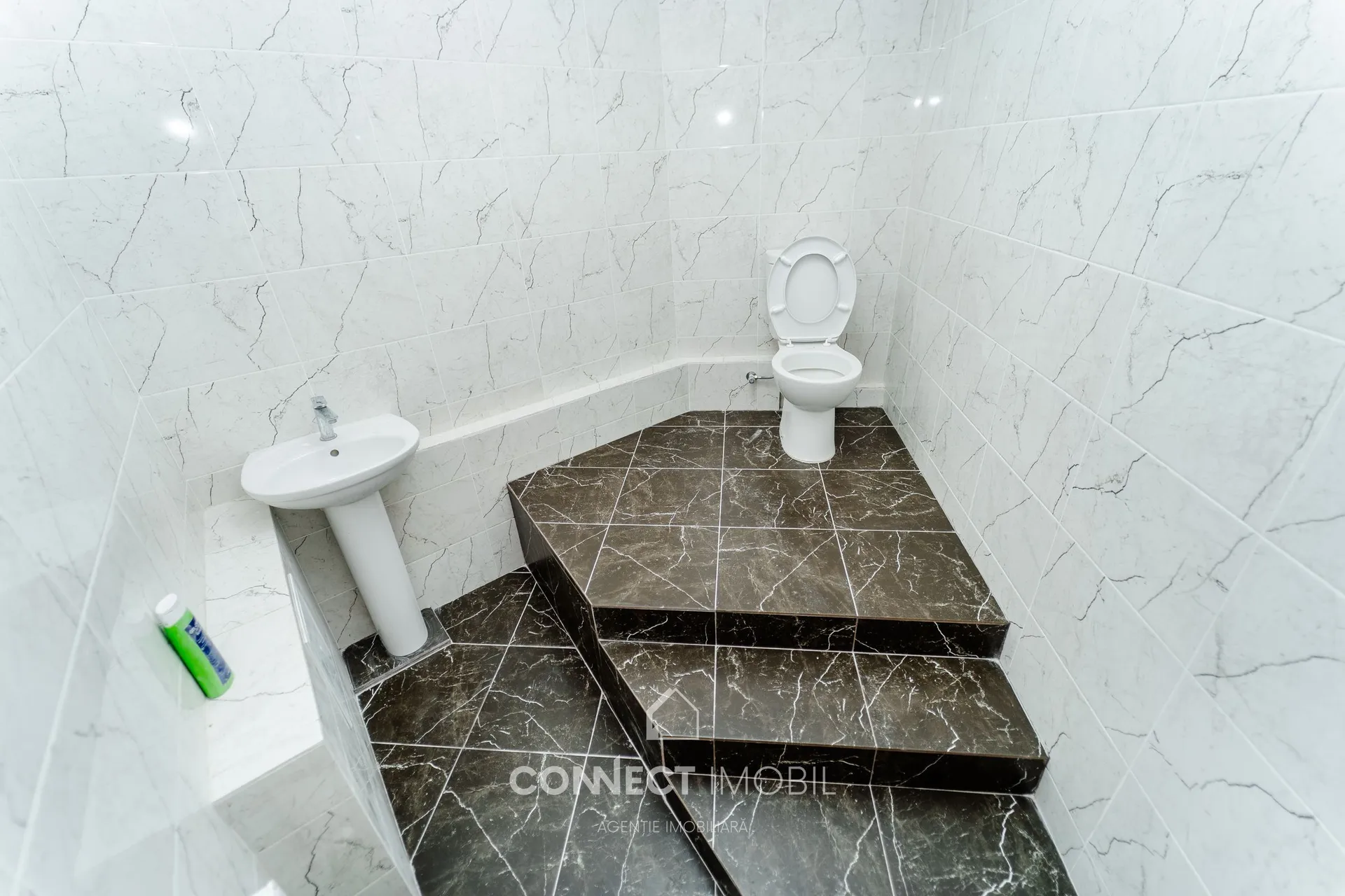 Free-purpose property, 180 m² — Image 2