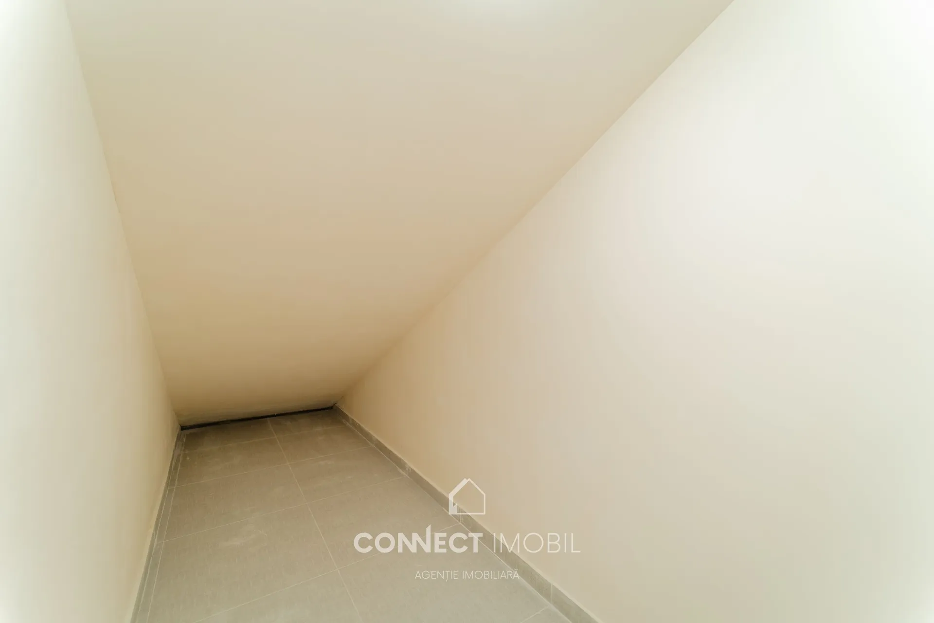 Free-purpose property, 180 m² — Image 3