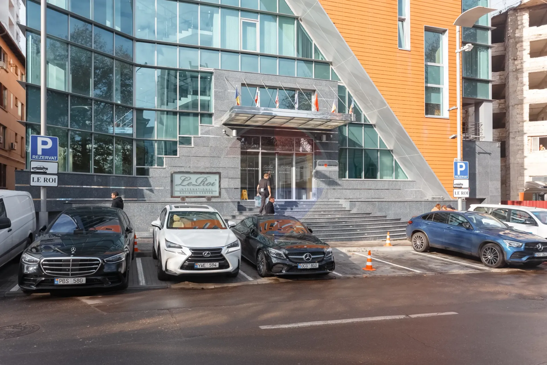 4-bedroom office, 284 m² — Image 5