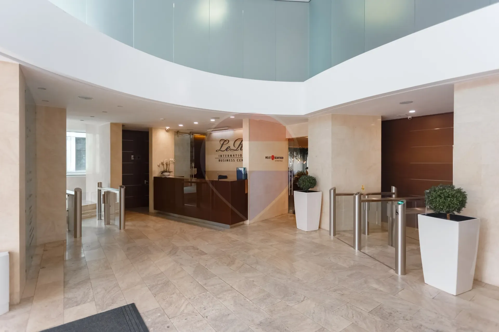 4-bedroom office, 284 m² — Image 4