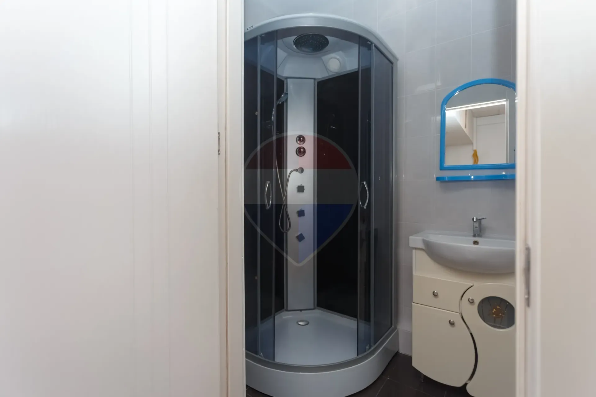 4-bedroom office, 284 m² — Image 3