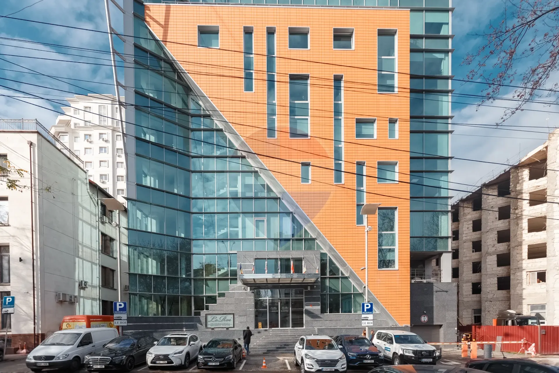 1-bedroom office, 80 m² — Image 2