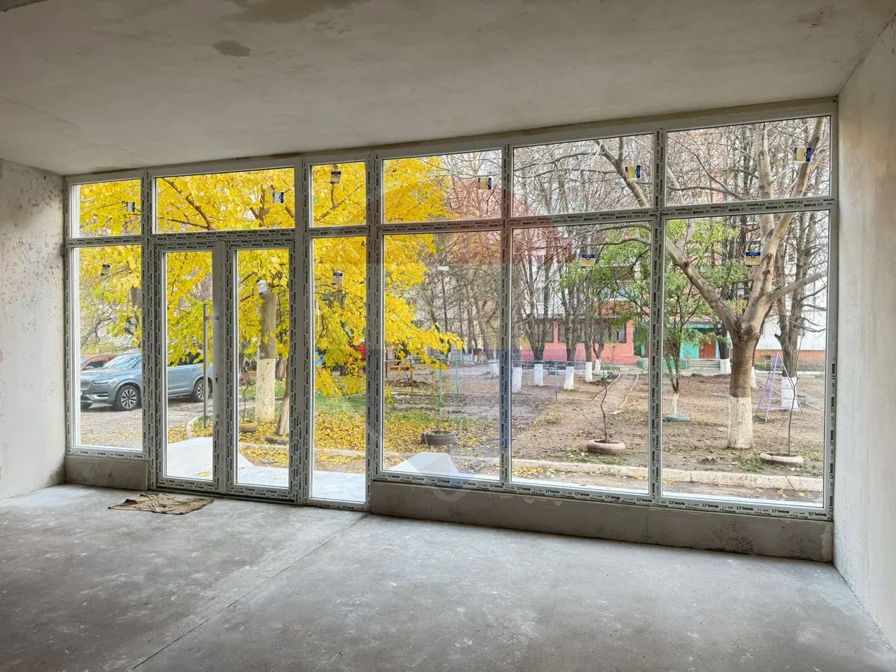 Trade space, 160 m² — Image 1