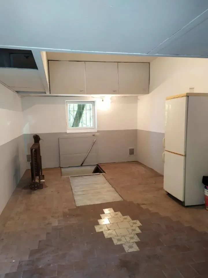 Garage, 42 m² — Image 2
