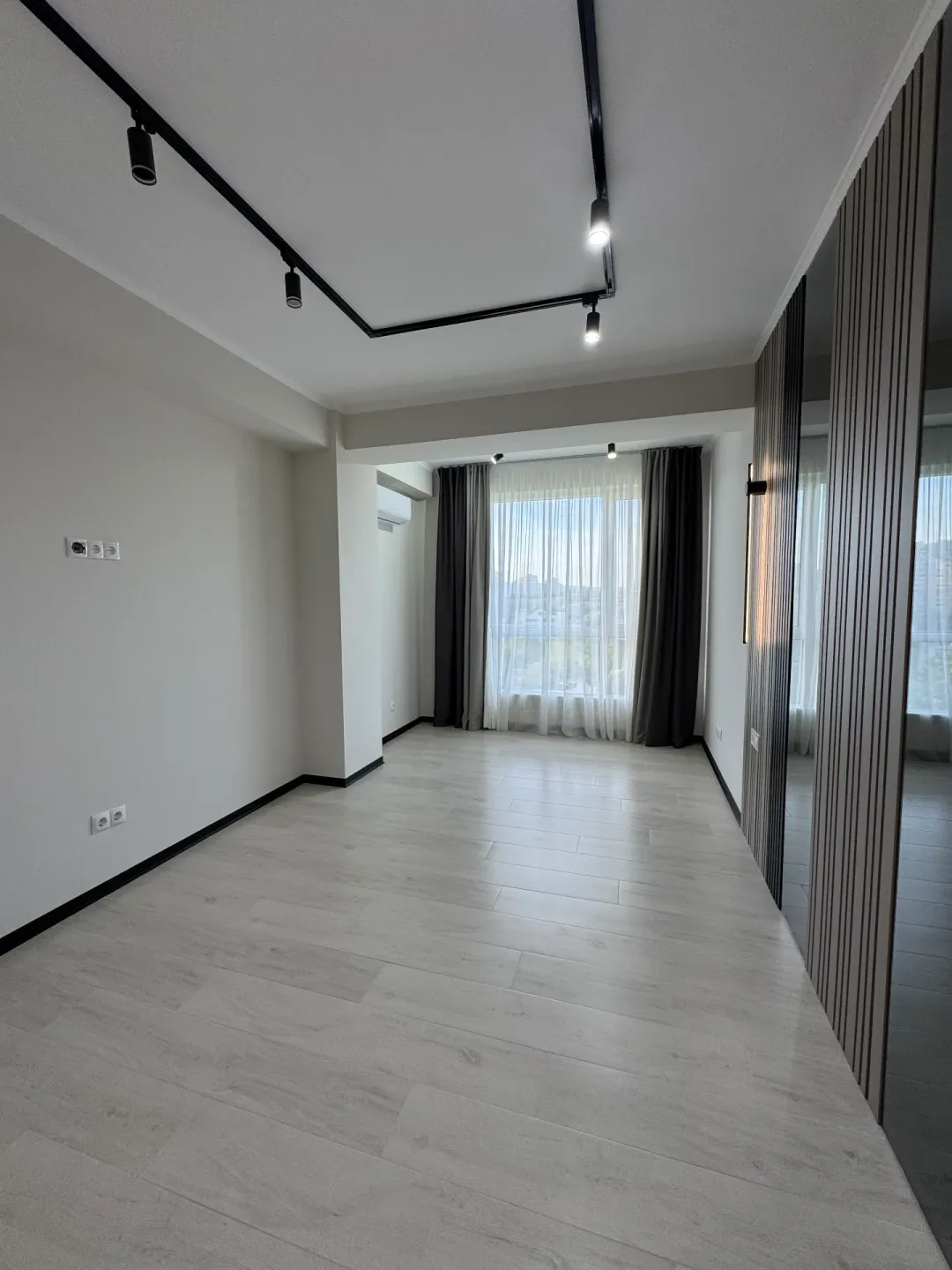 2-camere apartament, 84 m² — Imagine 1