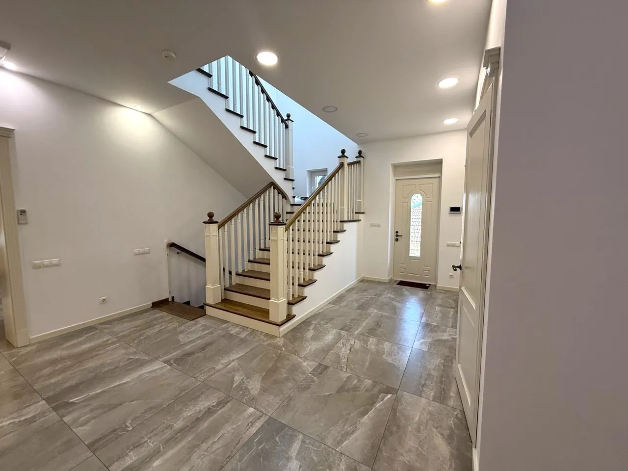 3-etaje casă, 400 m² — Imagine 4
