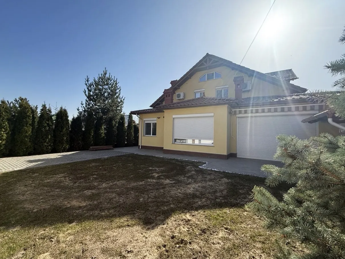 3-etaje casă, 400 m² — Imagine 1