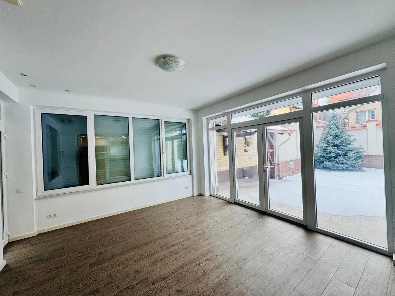 3-etaje casă, 400 m² — Imagine 3