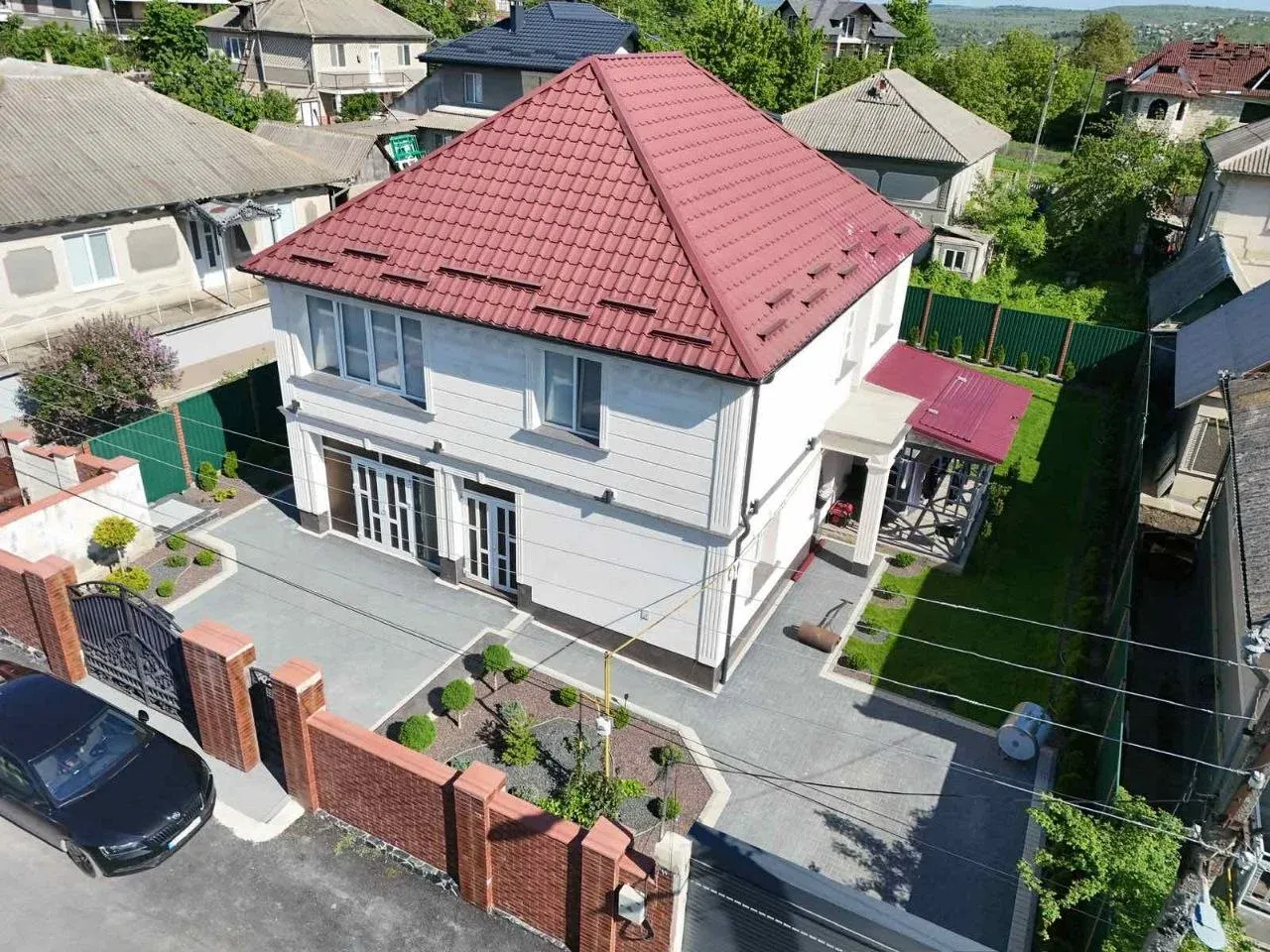 2-floor house, 200 m² — Image 1
