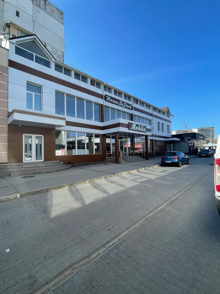 Spațiu comercial, 600 m² — Imagine 1