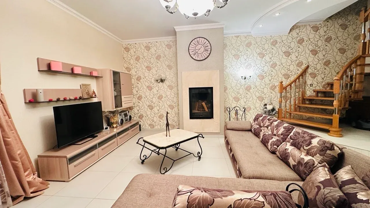 3-etaje casă, 220 m² — Imagine 4