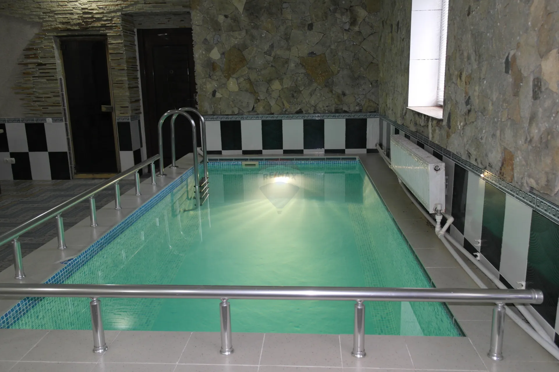 Trade space, 700 m² — Image 7