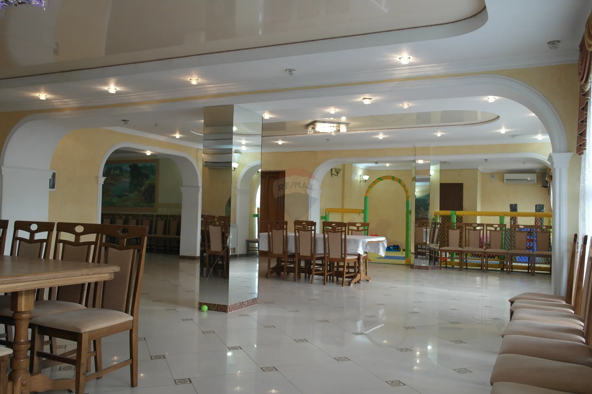 Trade space, 700 m² — Image 3