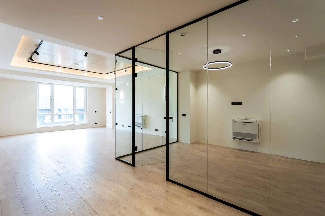 1-комнатный офис, 57 м² — Изображение 1