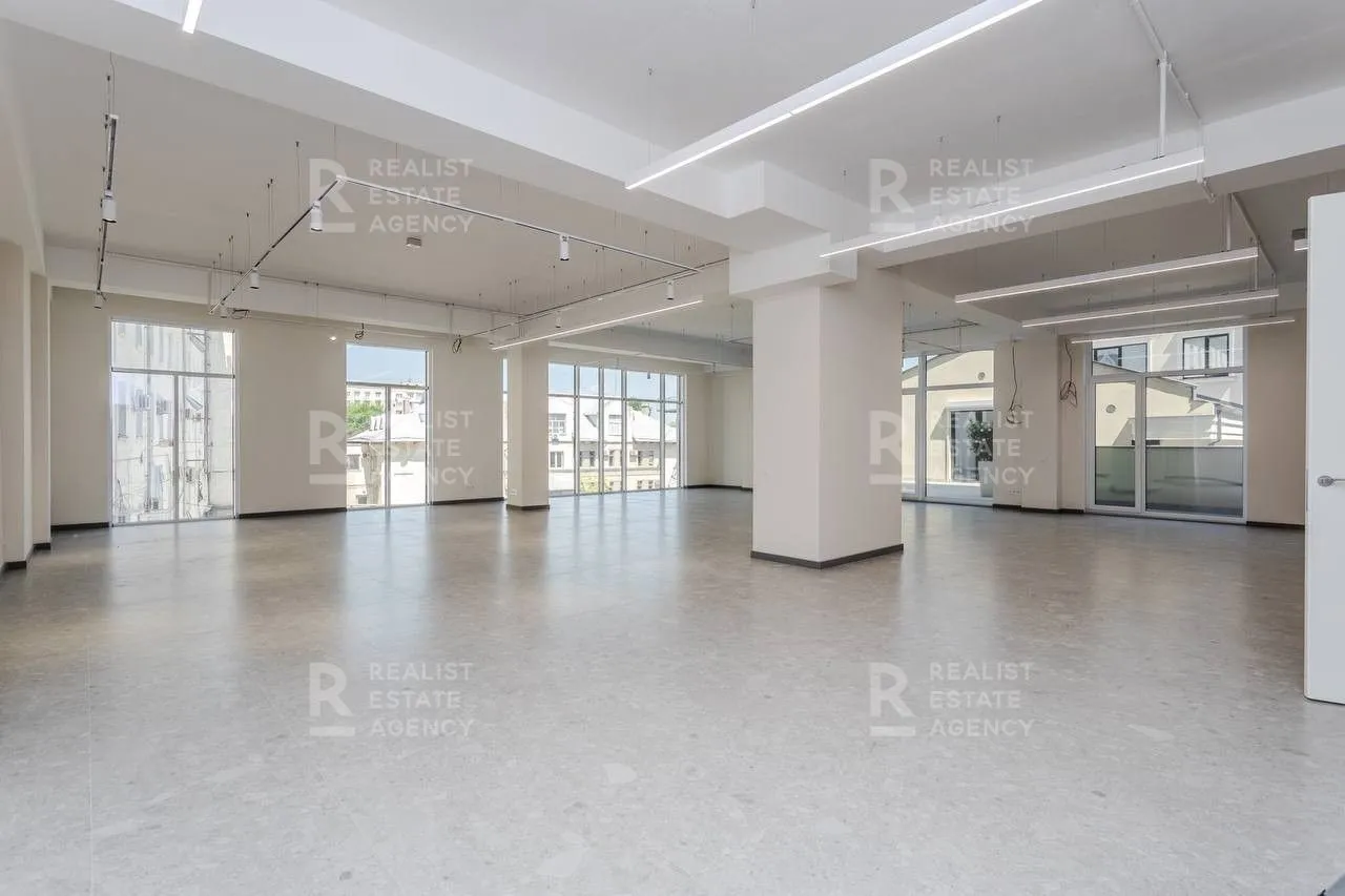 1-комнатный офис, 185 м² — Изображение 1