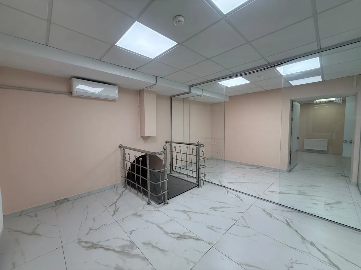 Spațiu comercial, 110 m² — Imagine 1