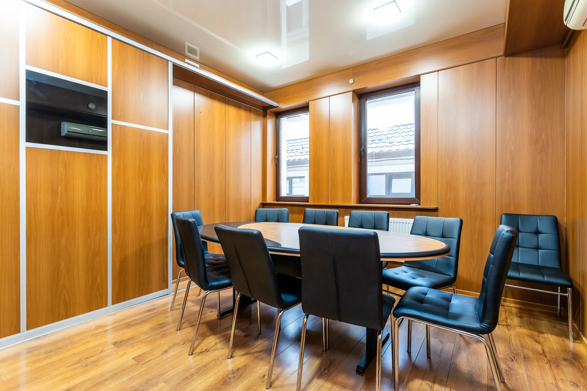 8-bedroom office, 219 m² — Image 1