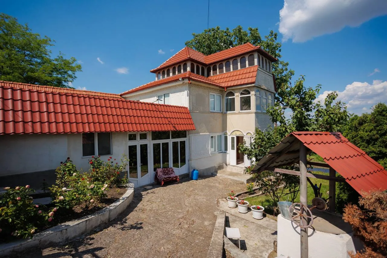 2-etaje casă, 174 m² — Imagine 1