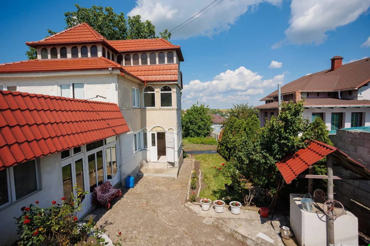 2-etaje casă, 174 m² — Imagine 2