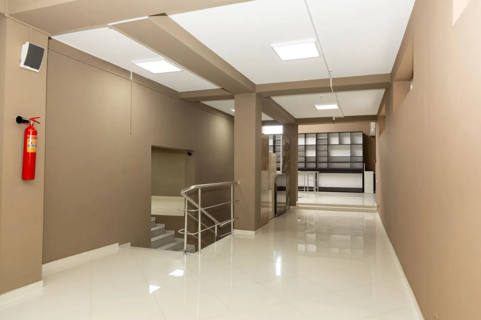 Торговое помещение, 1 000 м² — Изображение 2