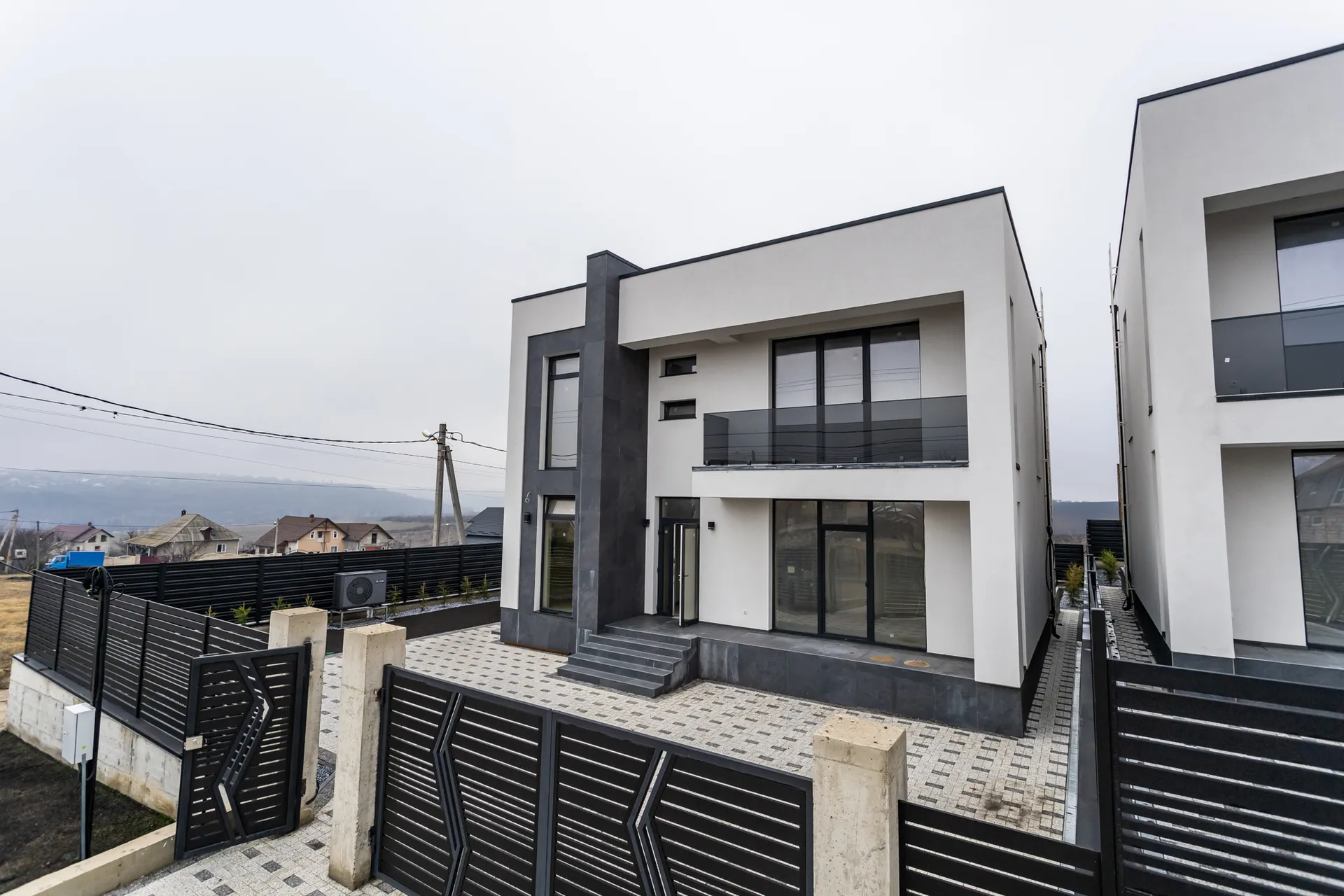 2-etaje casă, 190 m² — Imagine 1
