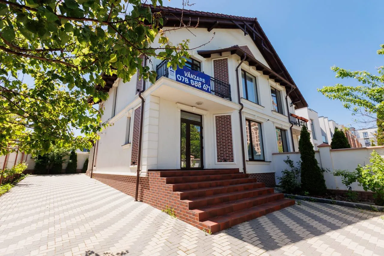 2-etaje casă, 180 m² — Imagine 1