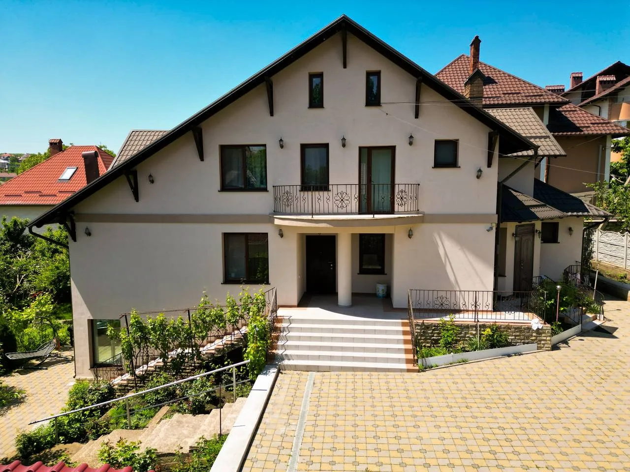 3-etaje casă, 350 m² — Imagine 3