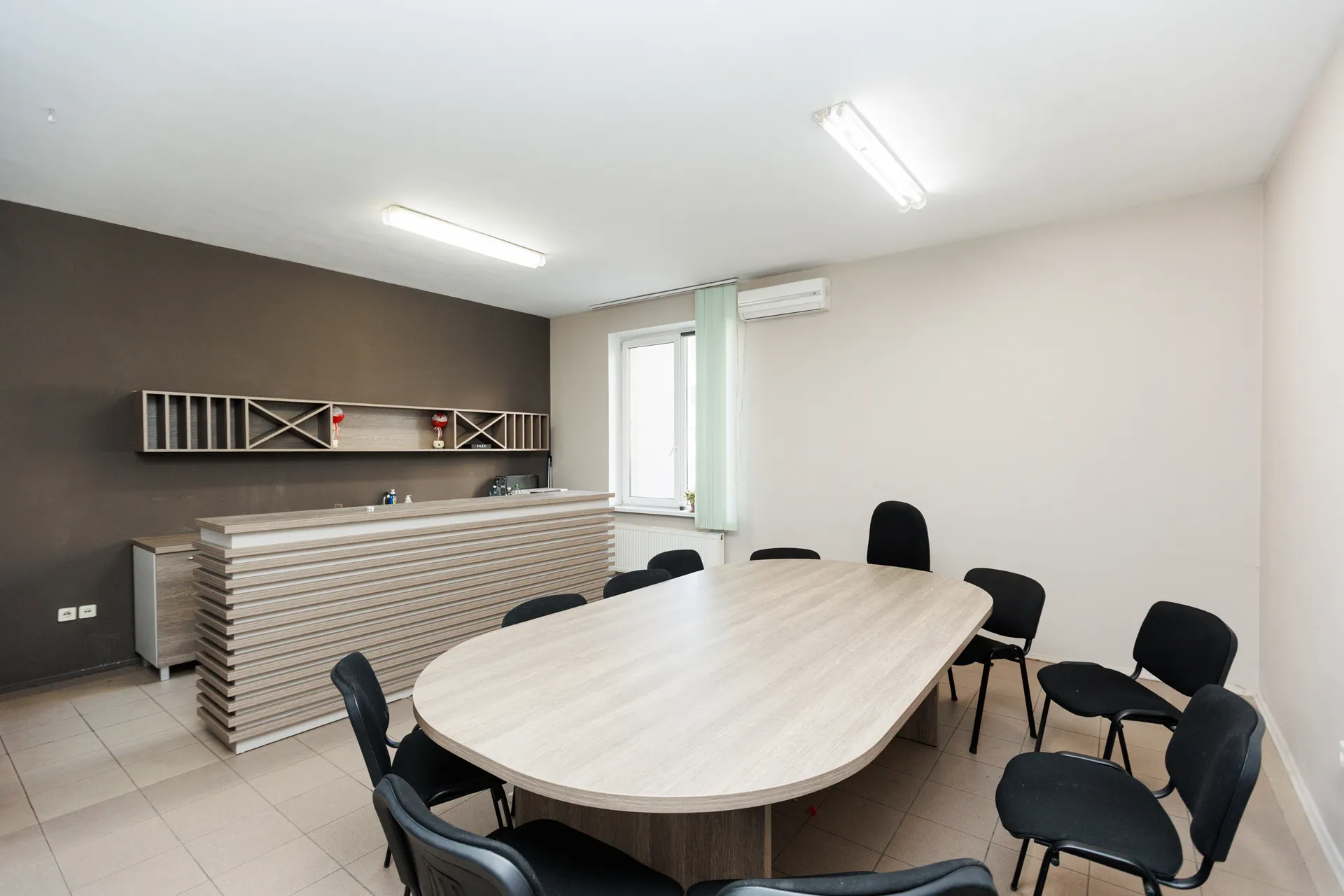Spațiu comercial, 824 m² — Imagine 3