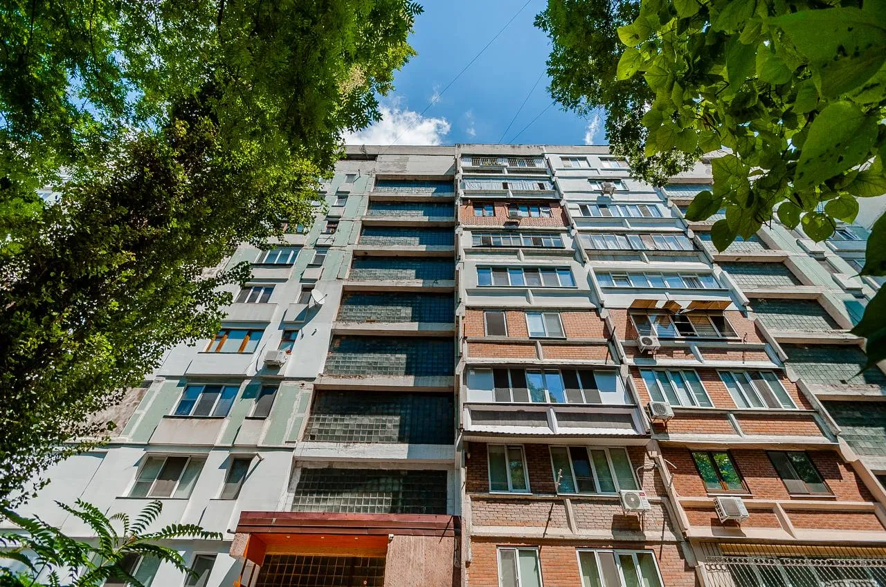 1-bedroom apartment, 42 m² — Image 1
