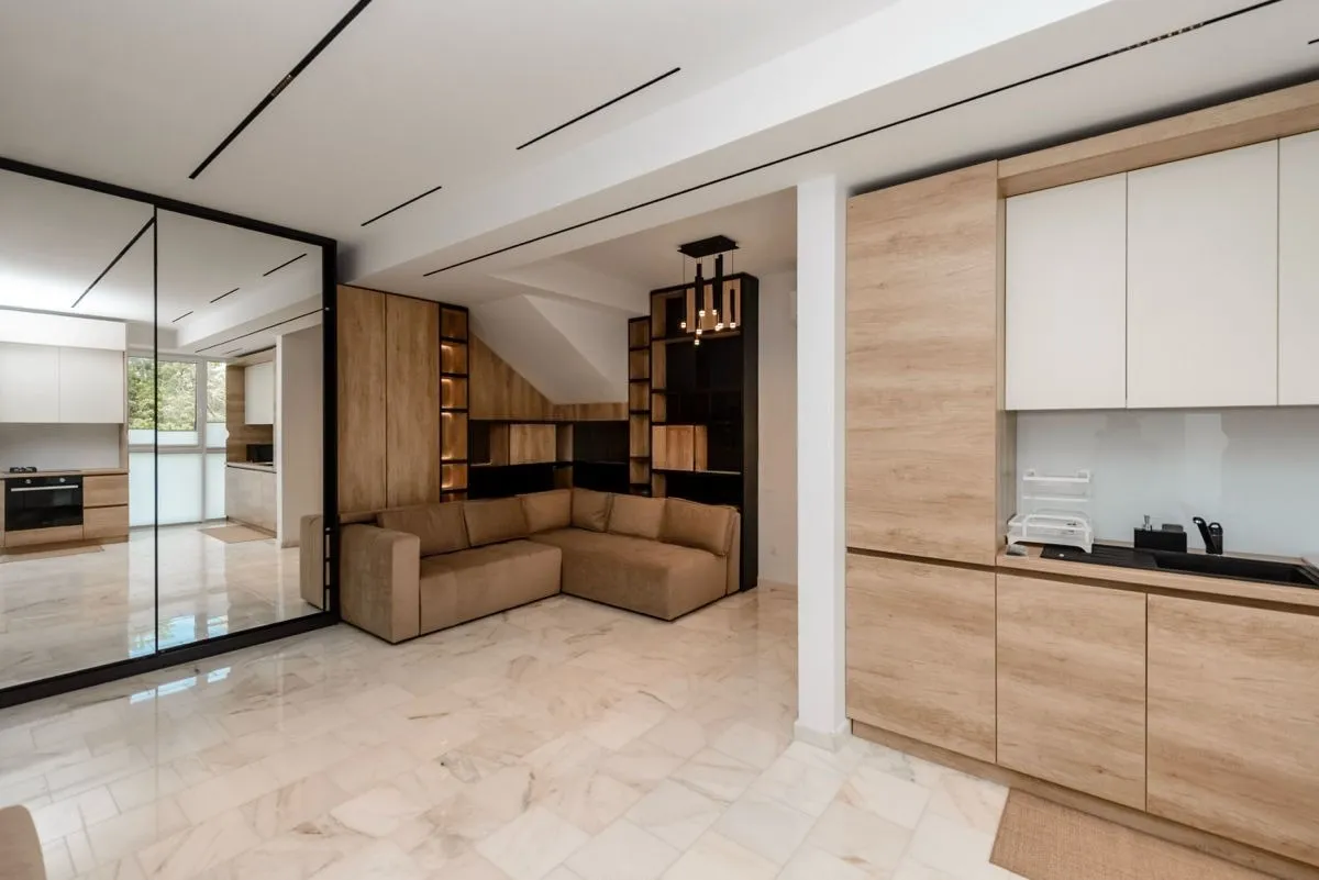 3-комнатная квартира, 220 м² — Изображение 1