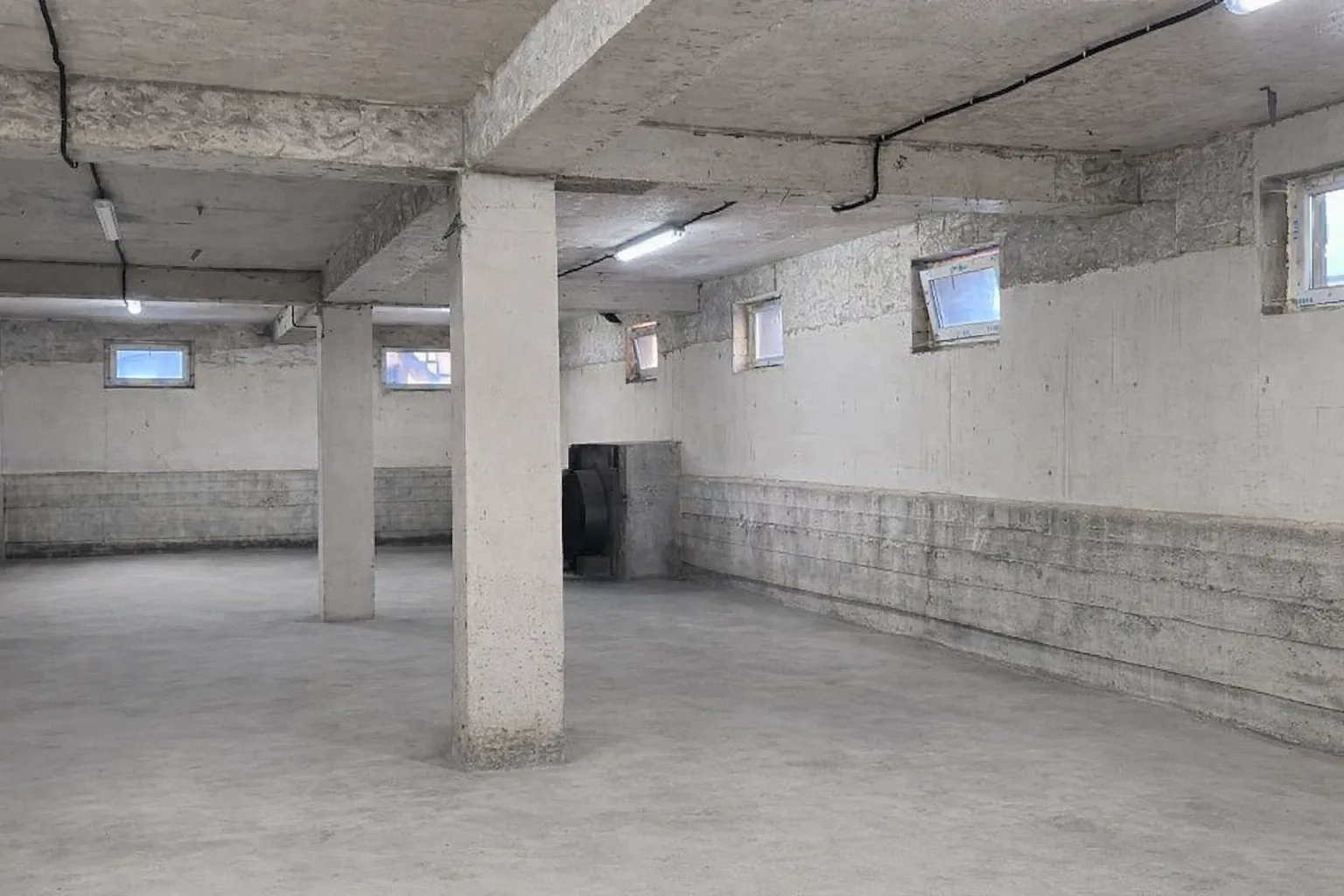Торговое помещение, 131 м² — Изображение 2