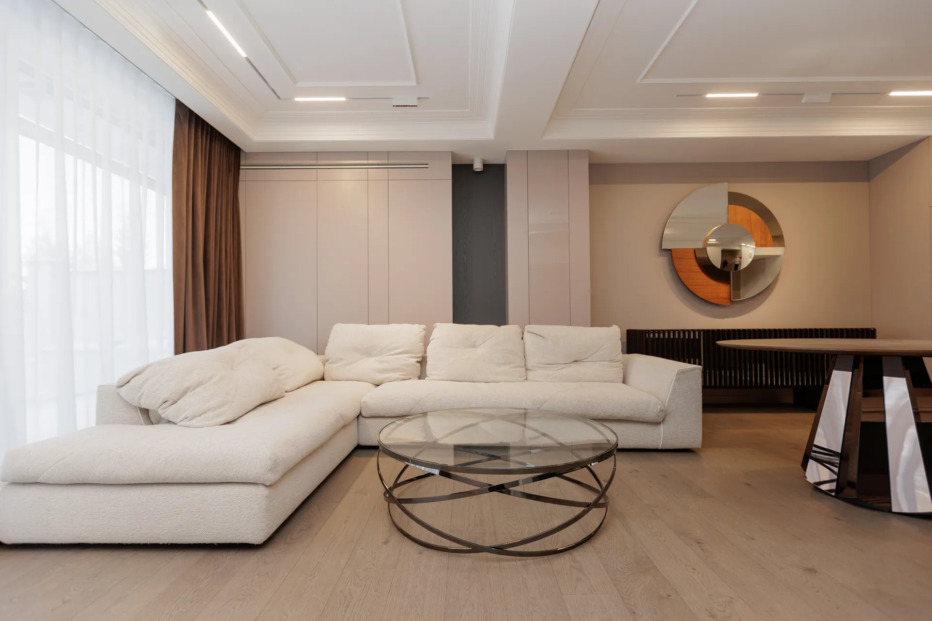 3-floor house, 273 m² — Image 4