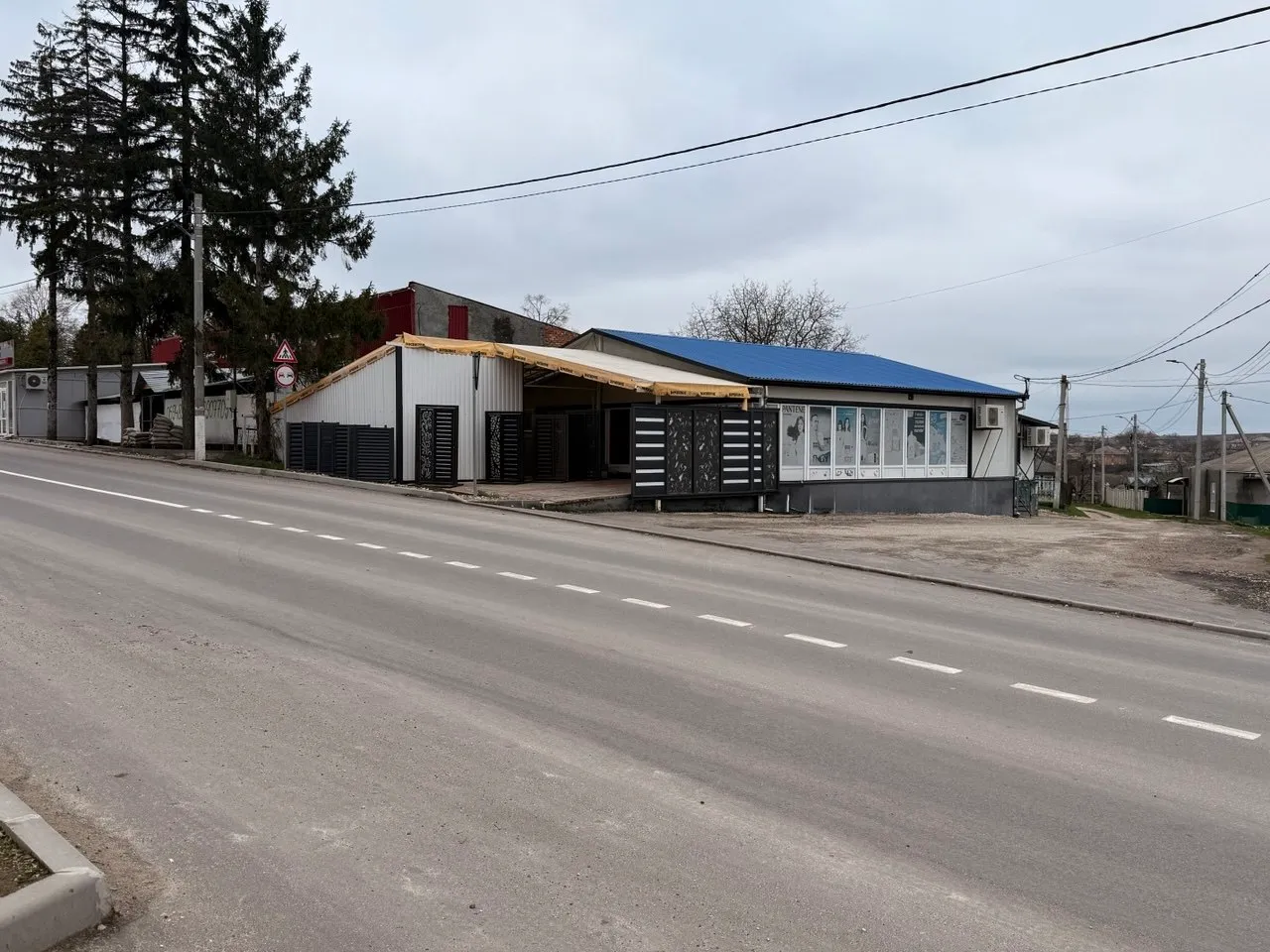 Торговое помещение, 194 м² — Изображение 1