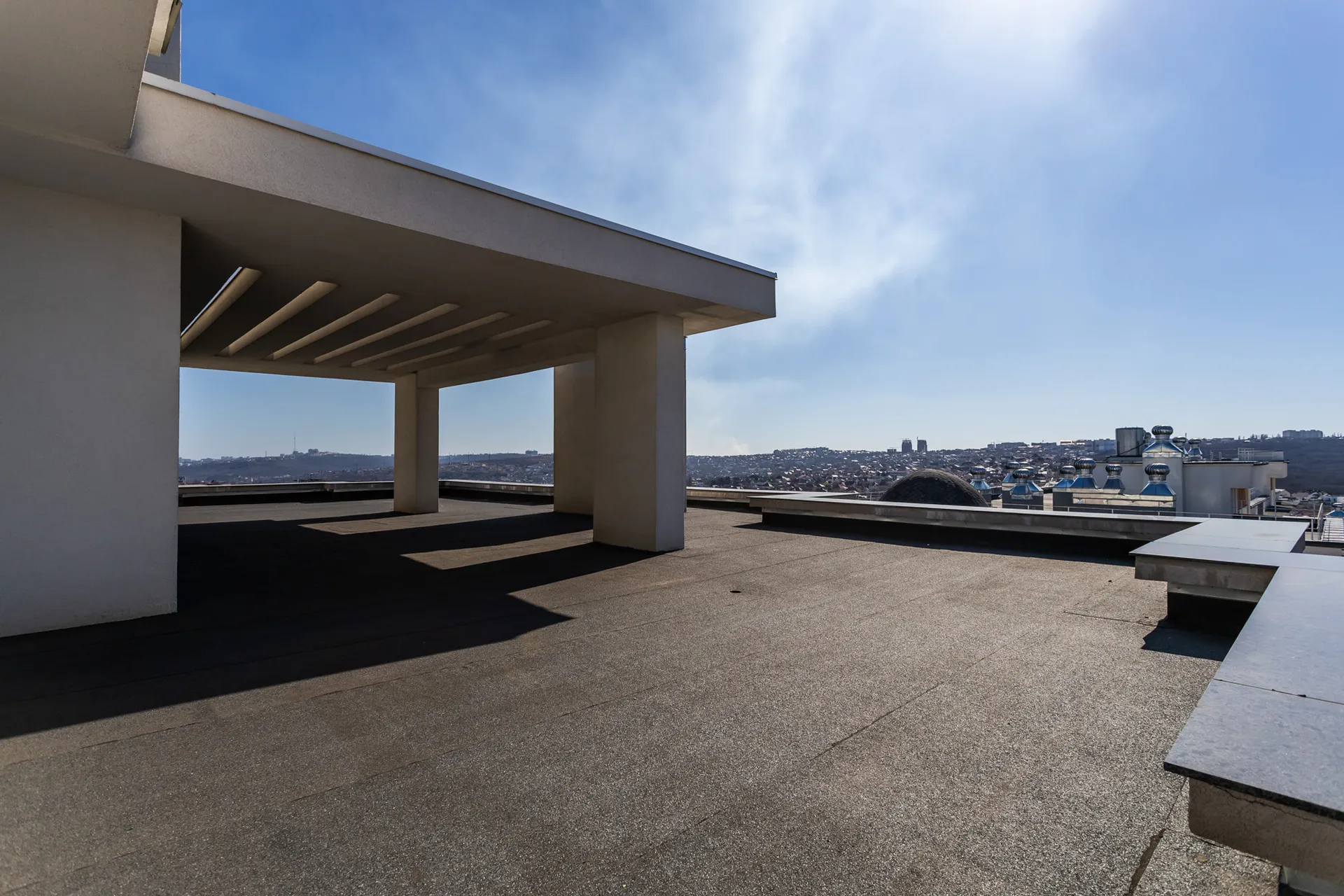 4-bedroom apartment, 312 m² — Image 1