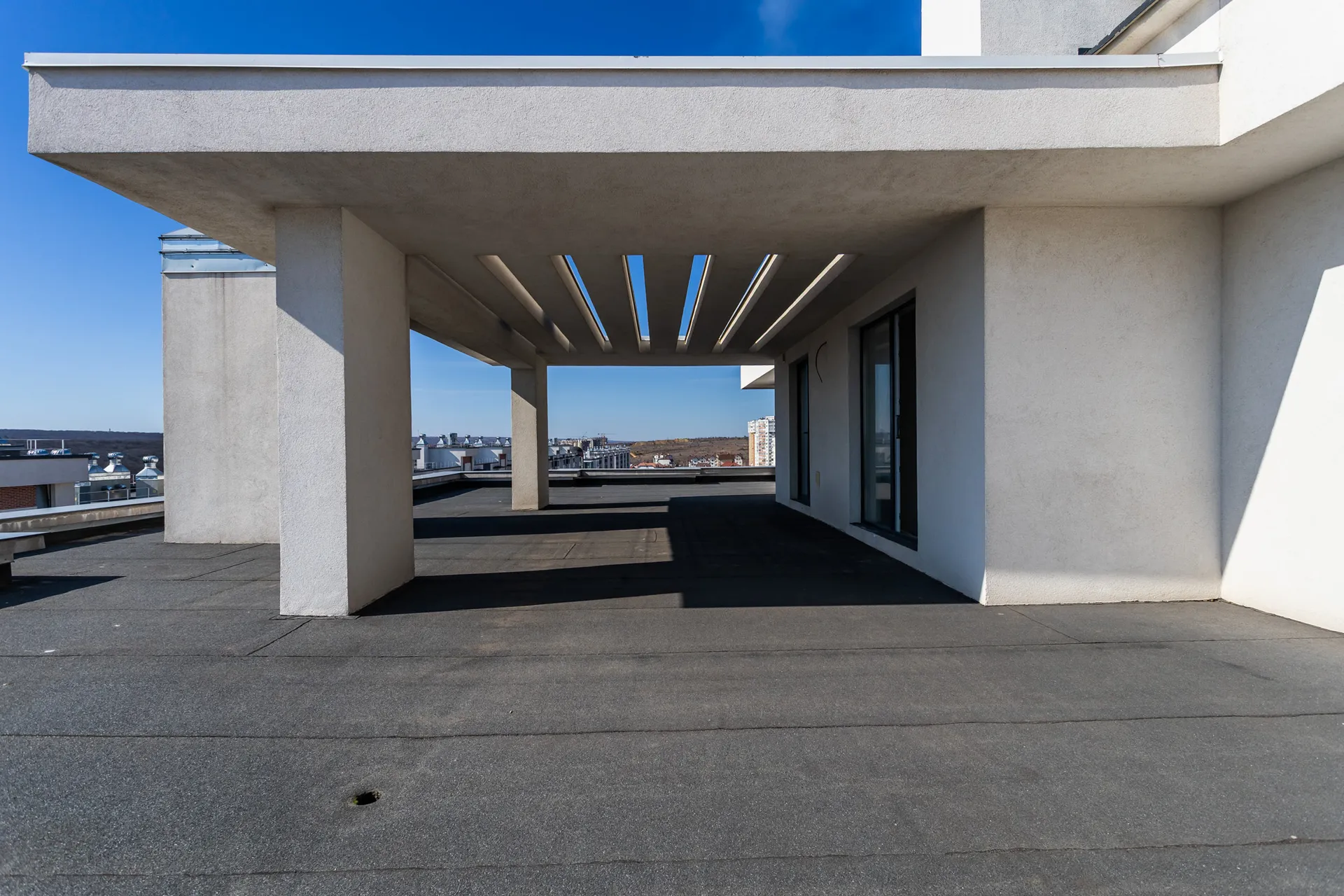 4-bedroom apartment, 312 m² — Image 4