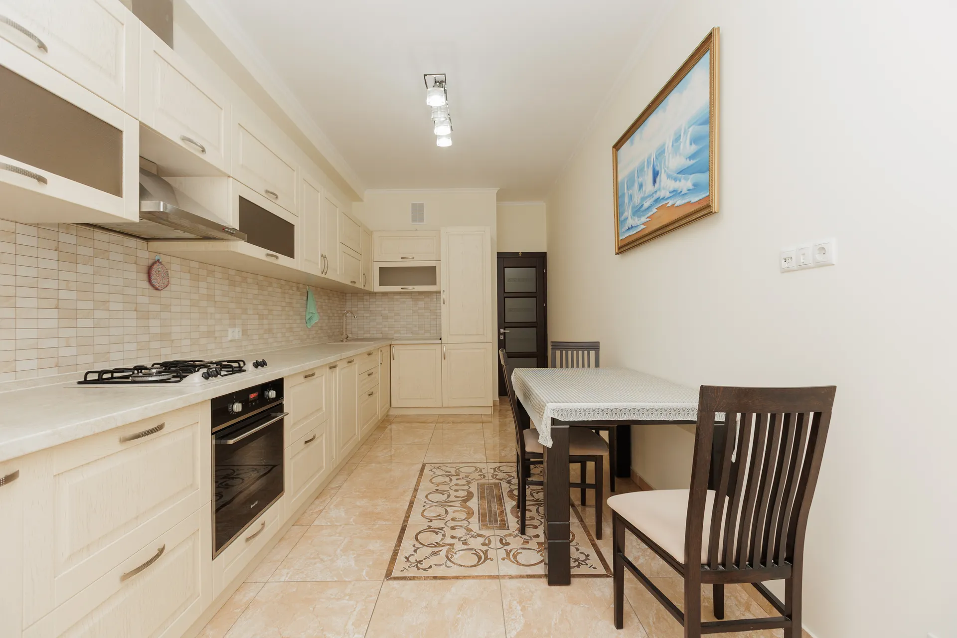 3-camere apartament, 93 m² — Imagine 2