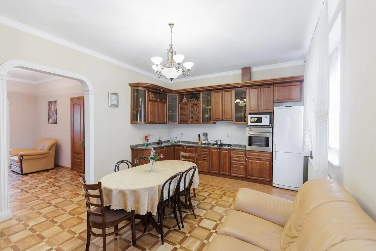 3-этажный дом, 300 м² — Изображение 4