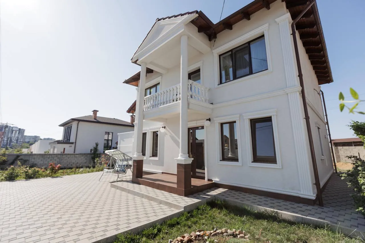 2-etaje casă, 200 m² — Imagine 3