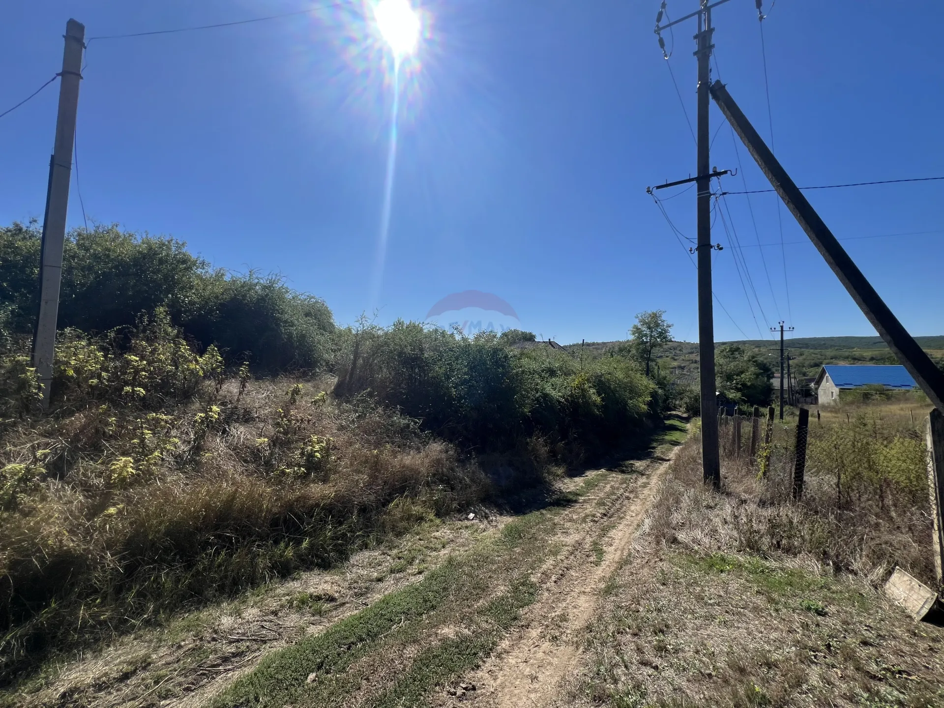 Land, 33 m² — Image 1