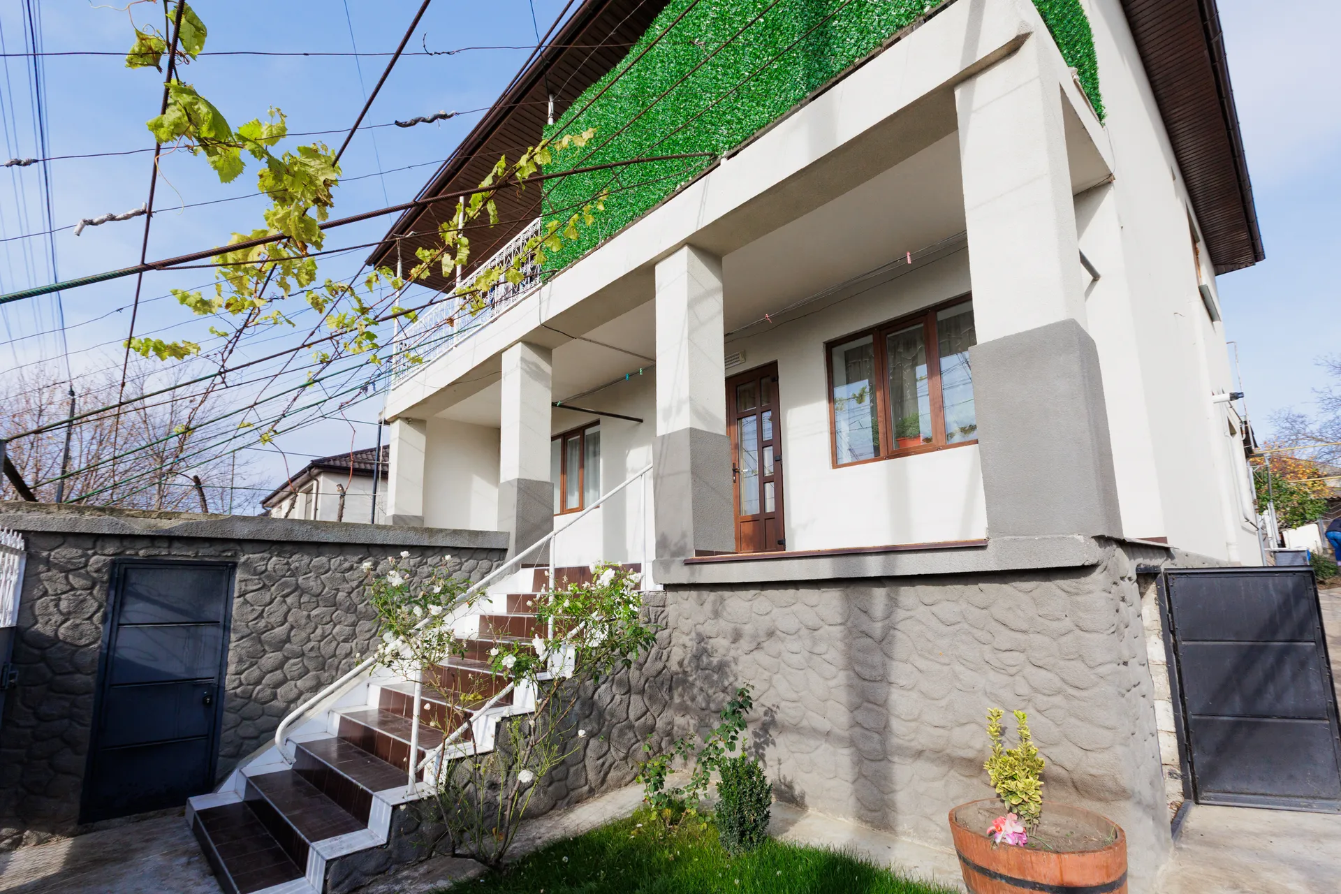 2-floor house, 240 m² — Image 1