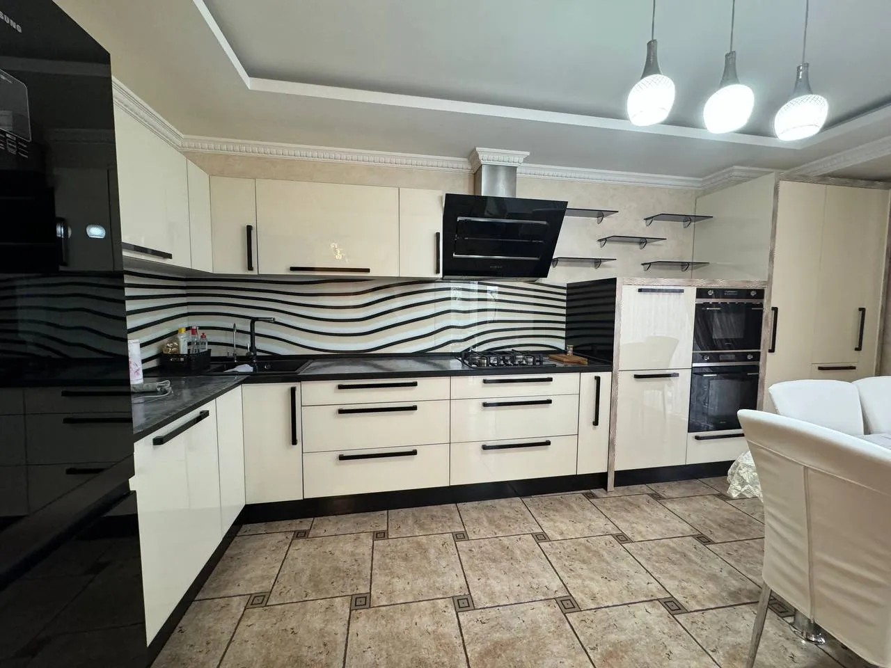 3-комнатная квартира, 130 м² — Изображение 2