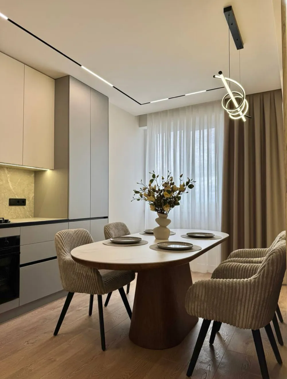 3-camere apartament, 105 m² — Imagine 2