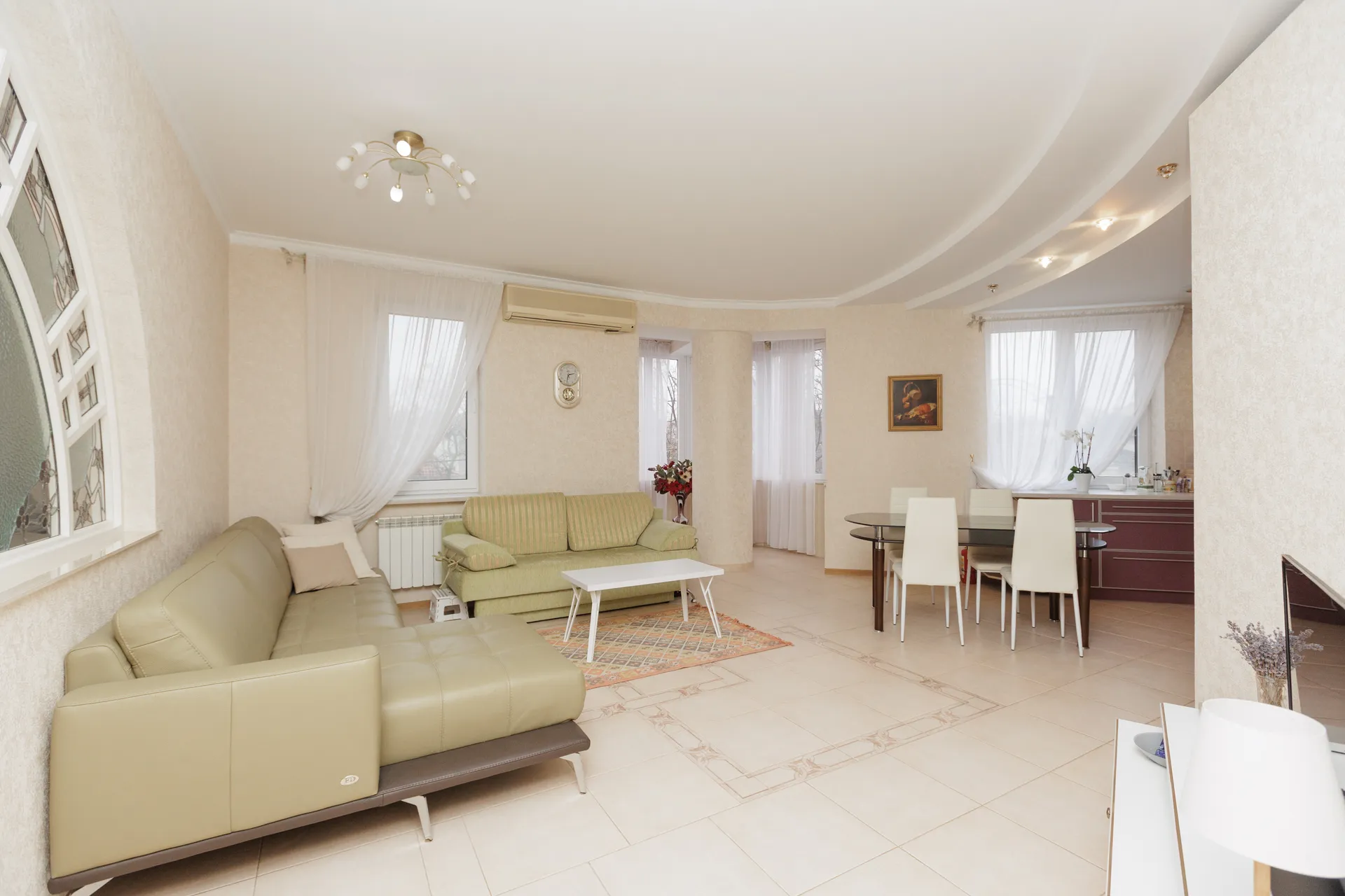 4-комнатная квартира, 136.7 м² — Изображение 1