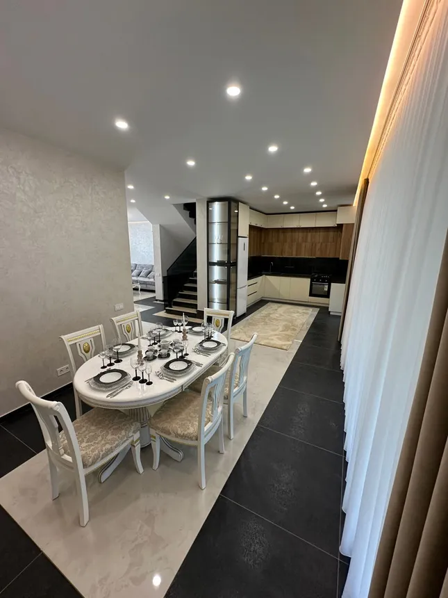 3-этажный дом, 340 м² — Изображение 2