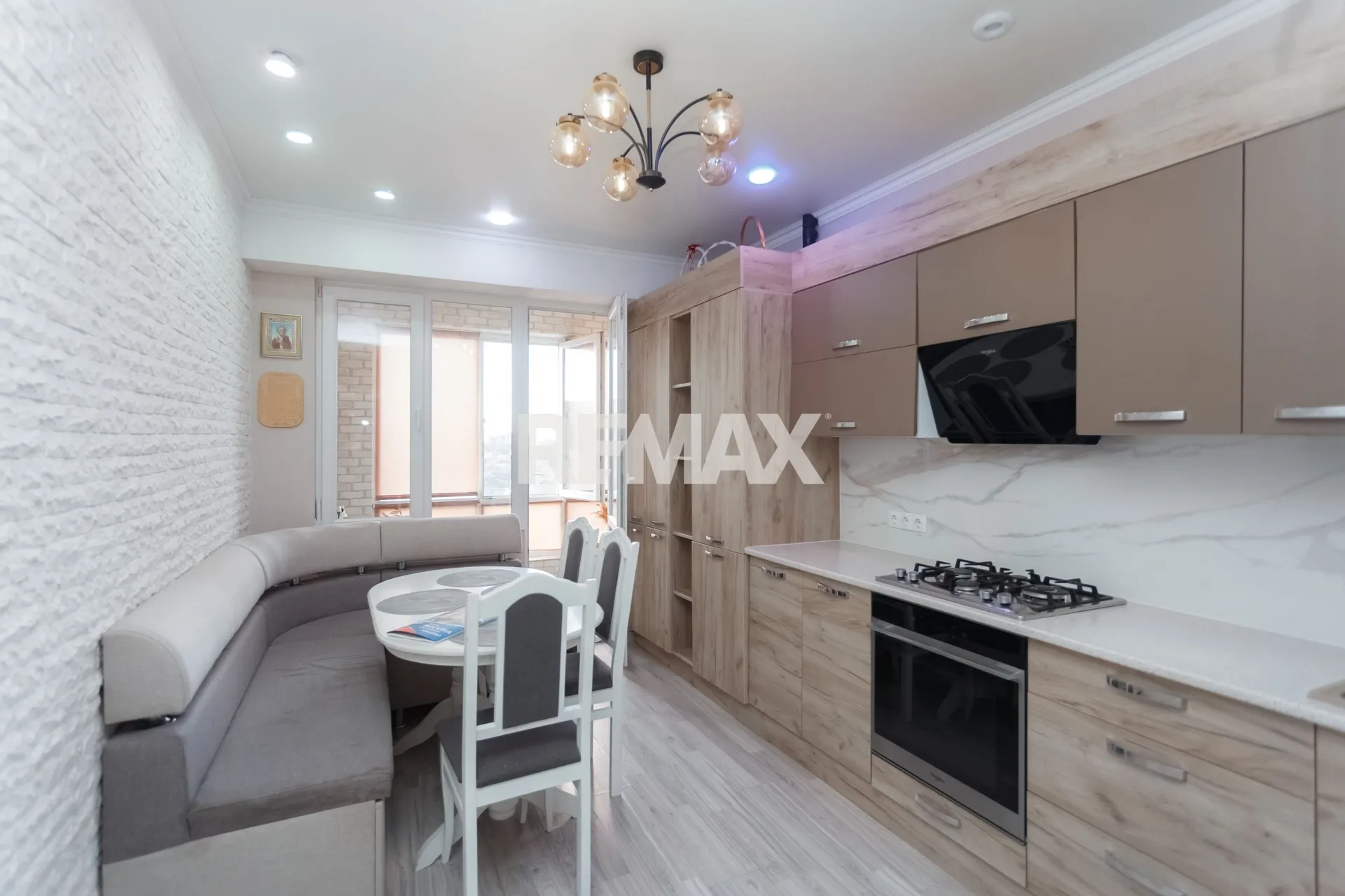 1-bedroom apartment, 52 m² — Image 1