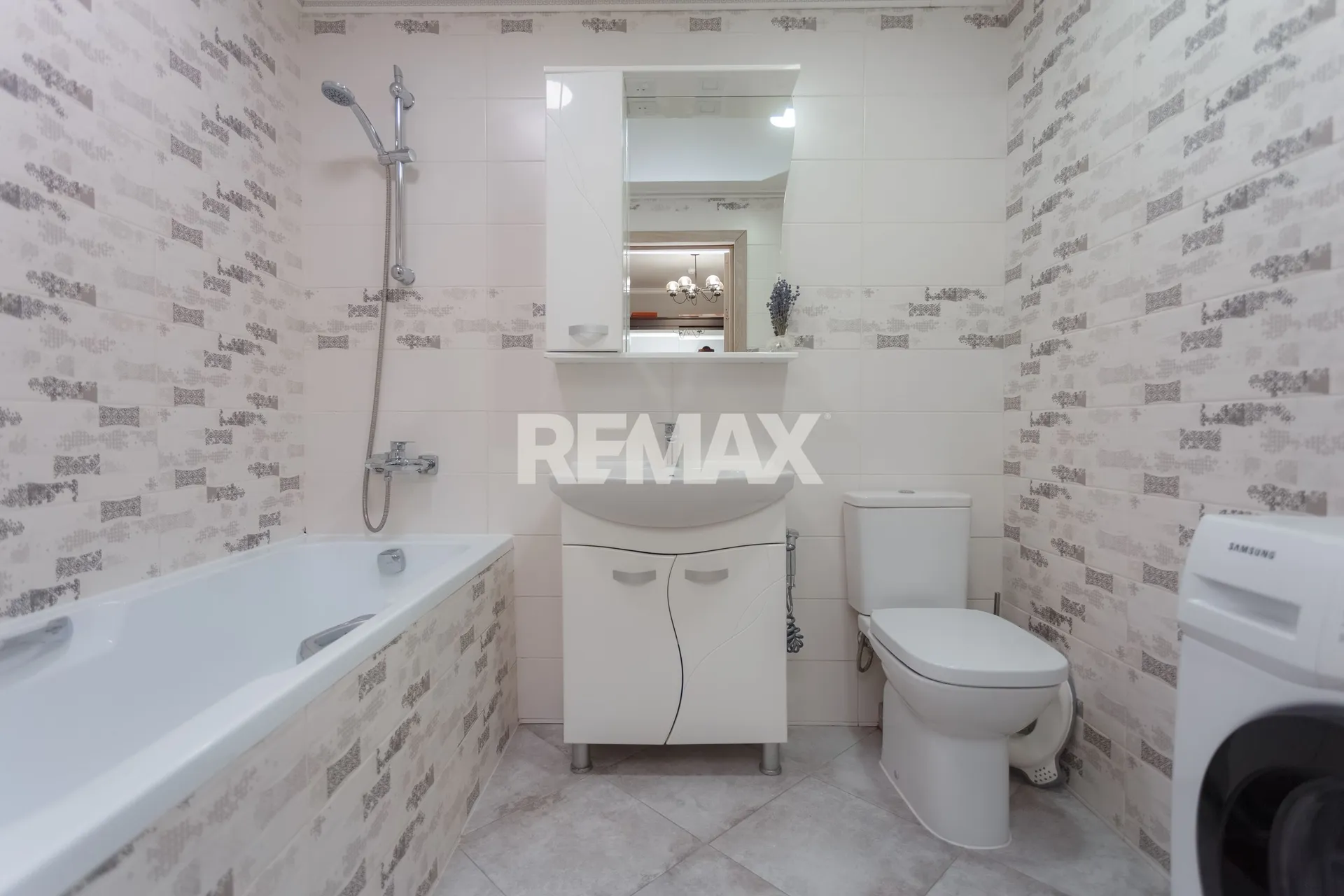 1-bedroom apartment, 52 m² — Image 3