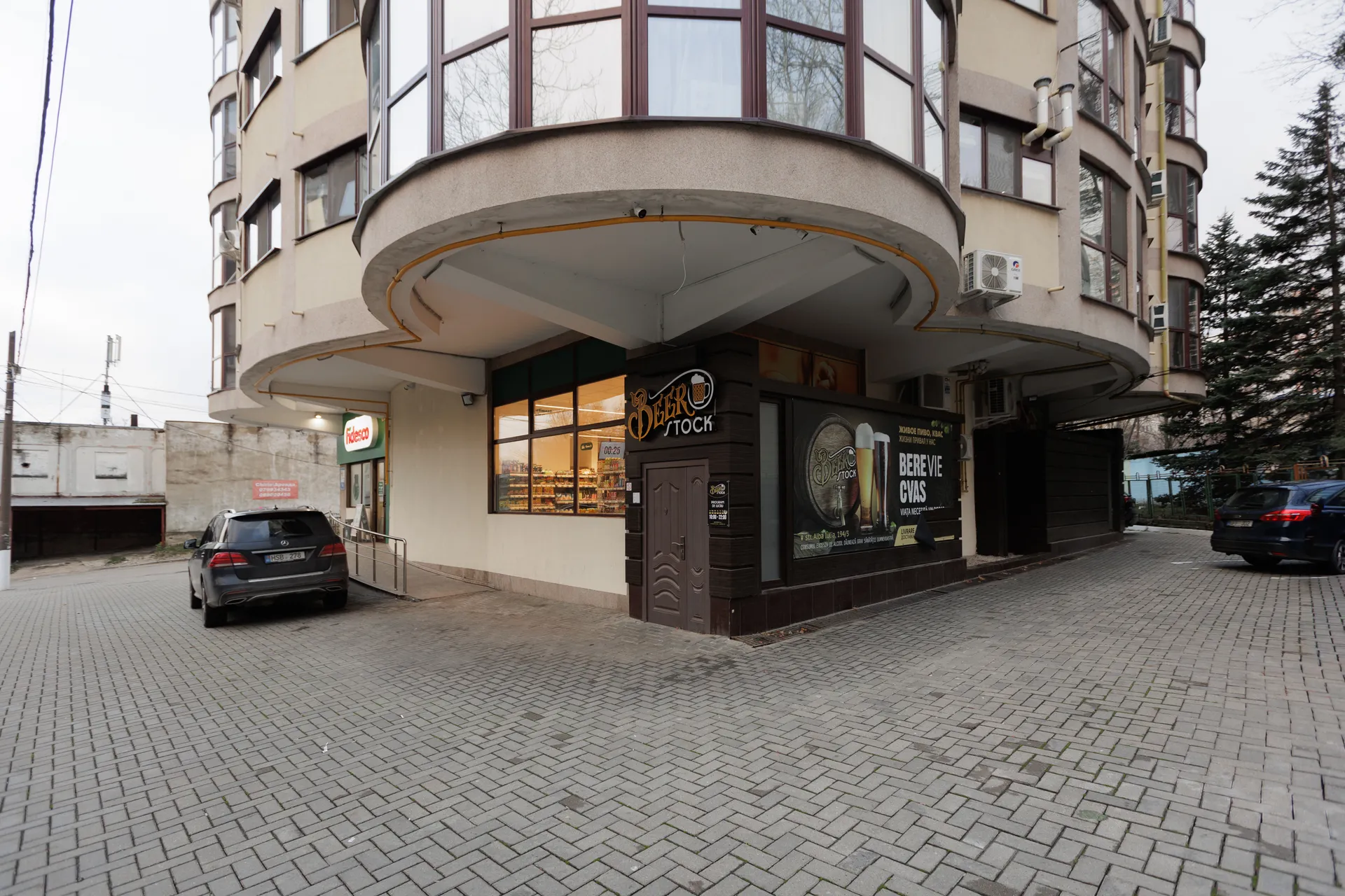 Spațiu comercial, 180 m² — Imagine 1