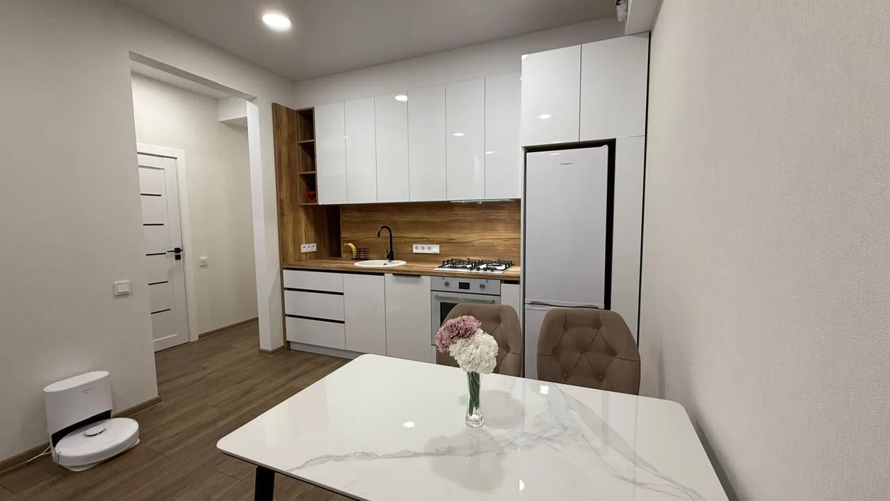 2-комнатная квартира, 87 м² — Изображение 2
