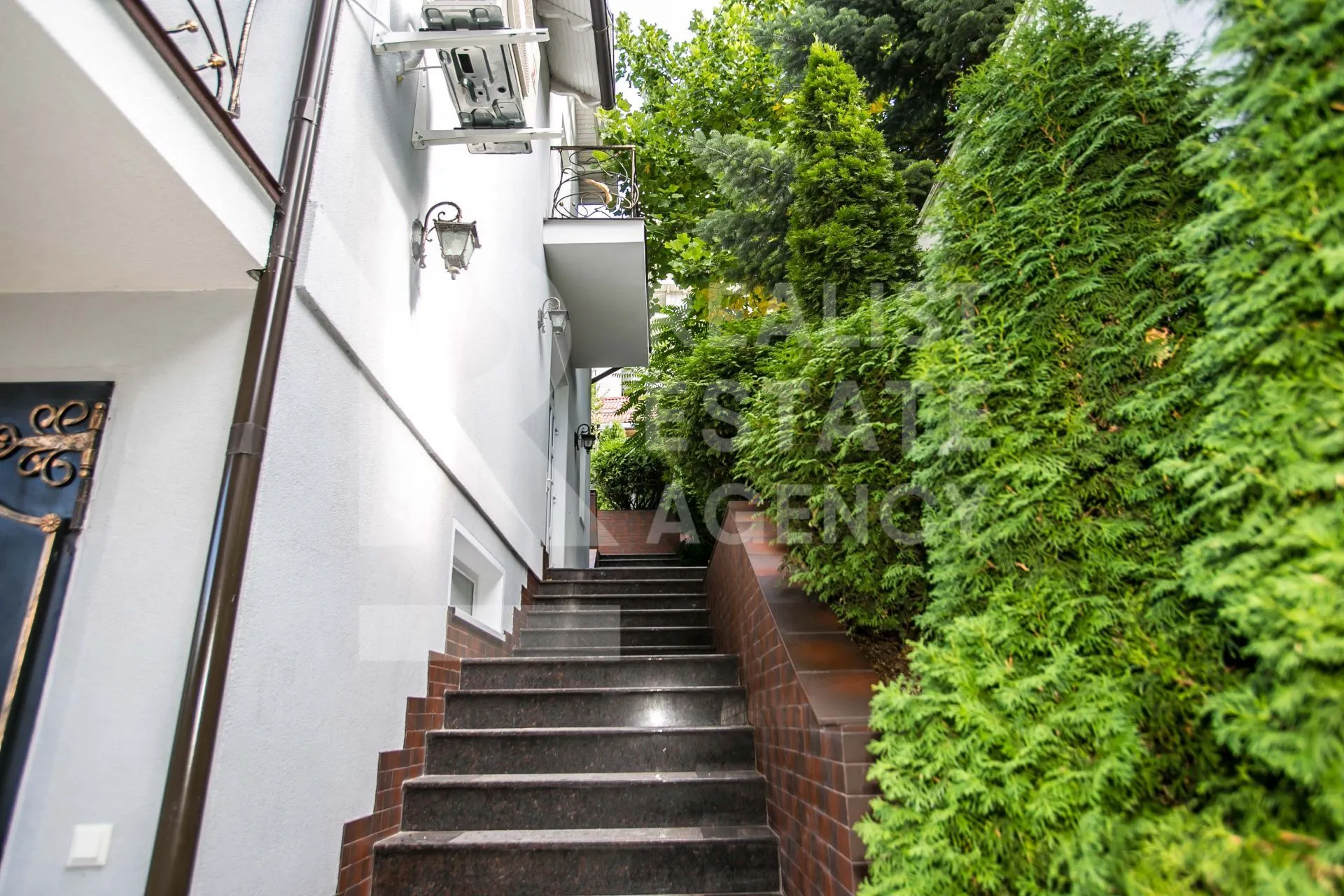3-etaje casă, 230 m² — Imagine 3