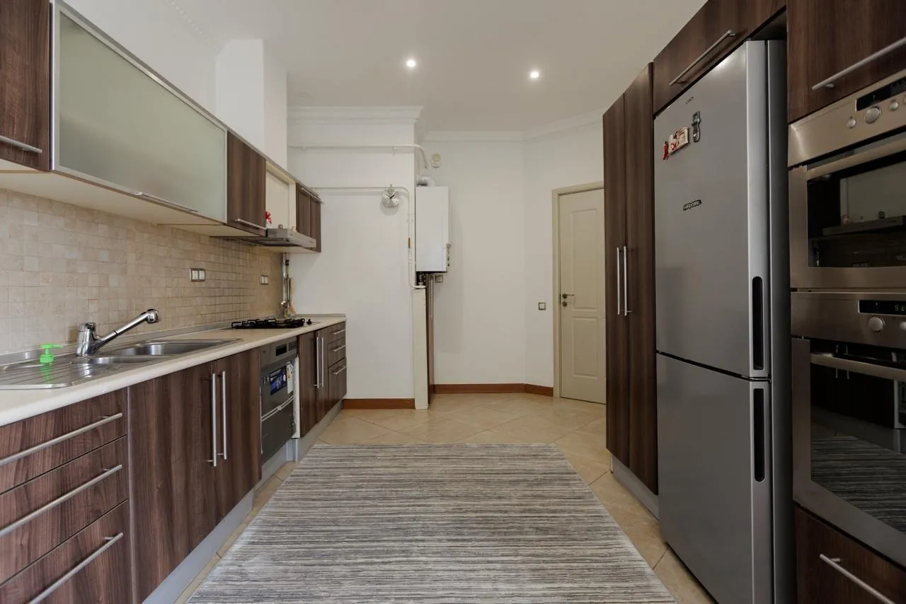 4-комнатная квартира, 150 м² — Изображение 1